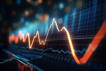 龙虎榜 | 雪人集团遭机构抛售超2亿，中山东路、量化抢筹合买通鼎互联近1.2亿