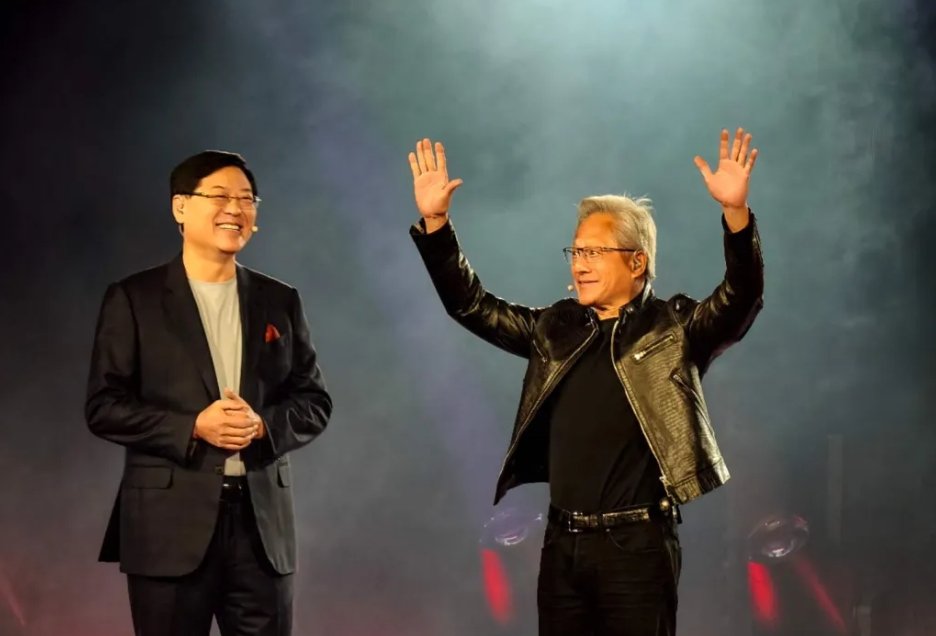 “算力之王”与“计算设备之王”：记一场跨越30年的握手