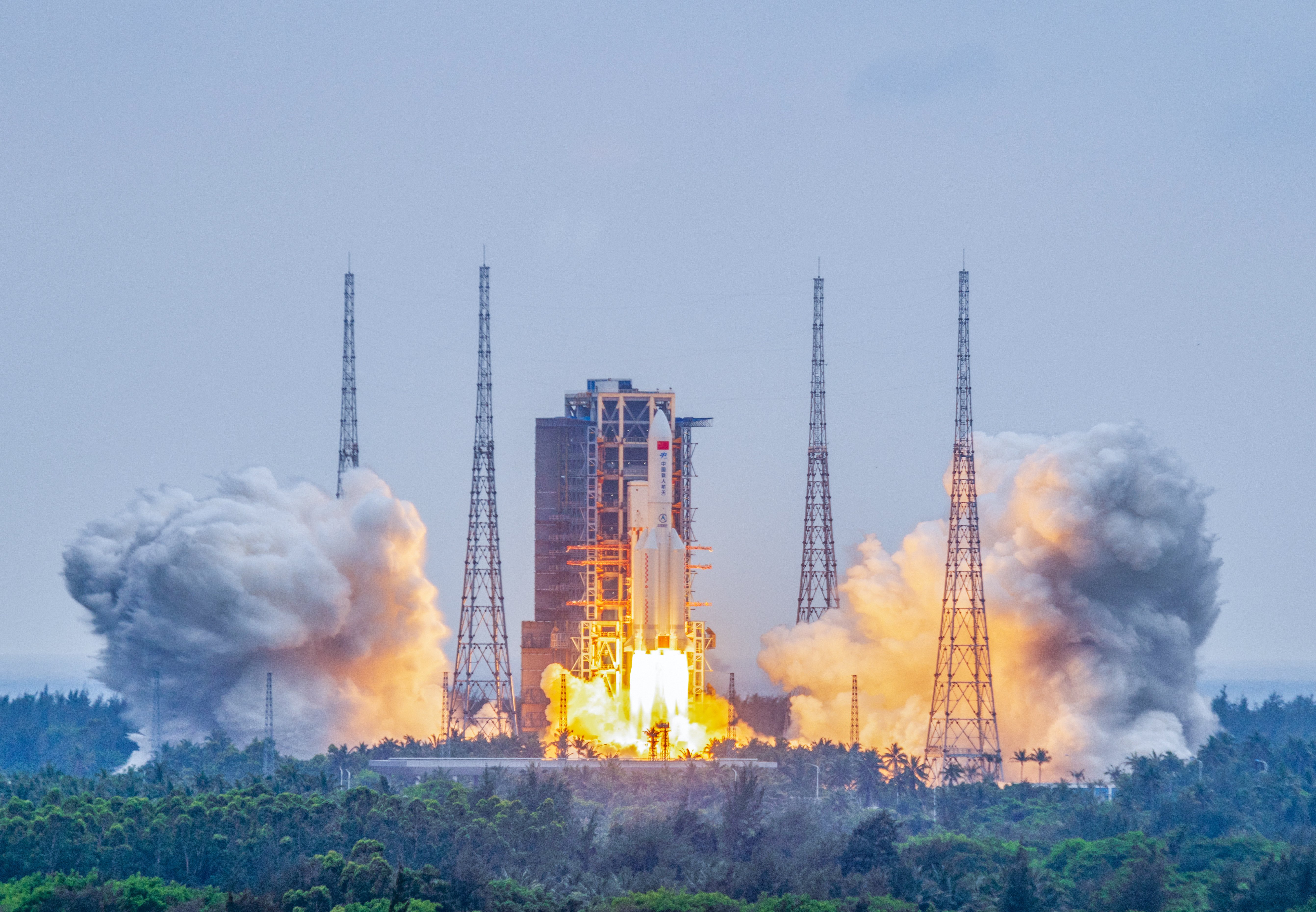 SpaceX上市提速+商业航天五强竞速IPO，十大核心ETF·航空航天ETF (159227) 今日大涨近4%