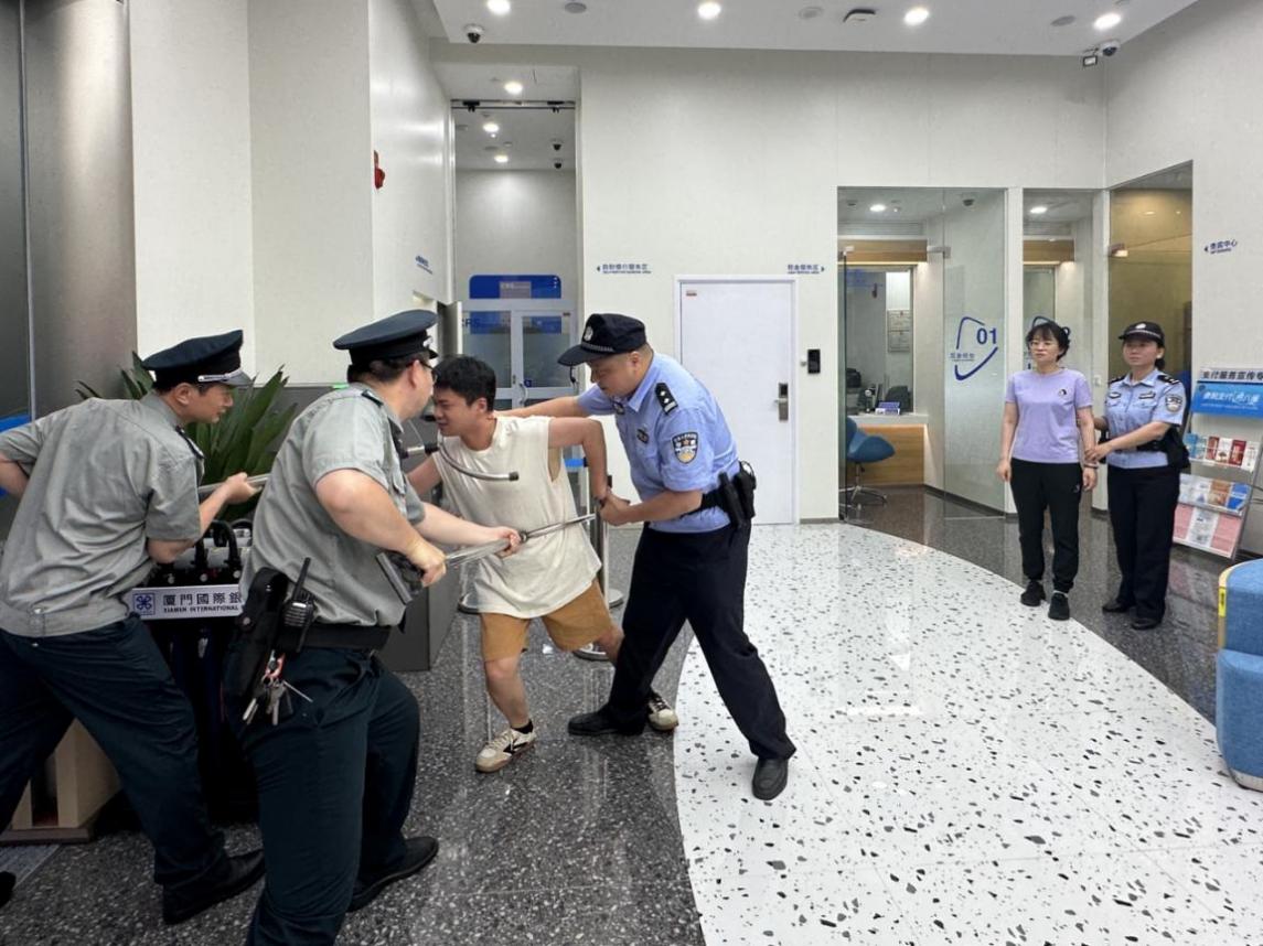 厦门国际银行莆田分行：织密侨乡反诈防护网，筑牢金融安全防火墙