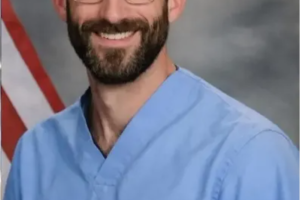 希拉里在大西洋月刊撰写长文：明尼阿波利斯事件说明，MAGA正用道德腐败向人类同情心开战