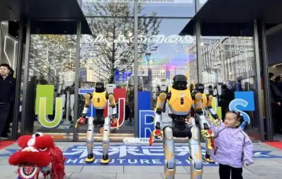 紧跟北上深杭！中部第一城武汉要冲击“一线城市”，3年建成超大规模人工智能城市，去年GDP突破2.2万亿