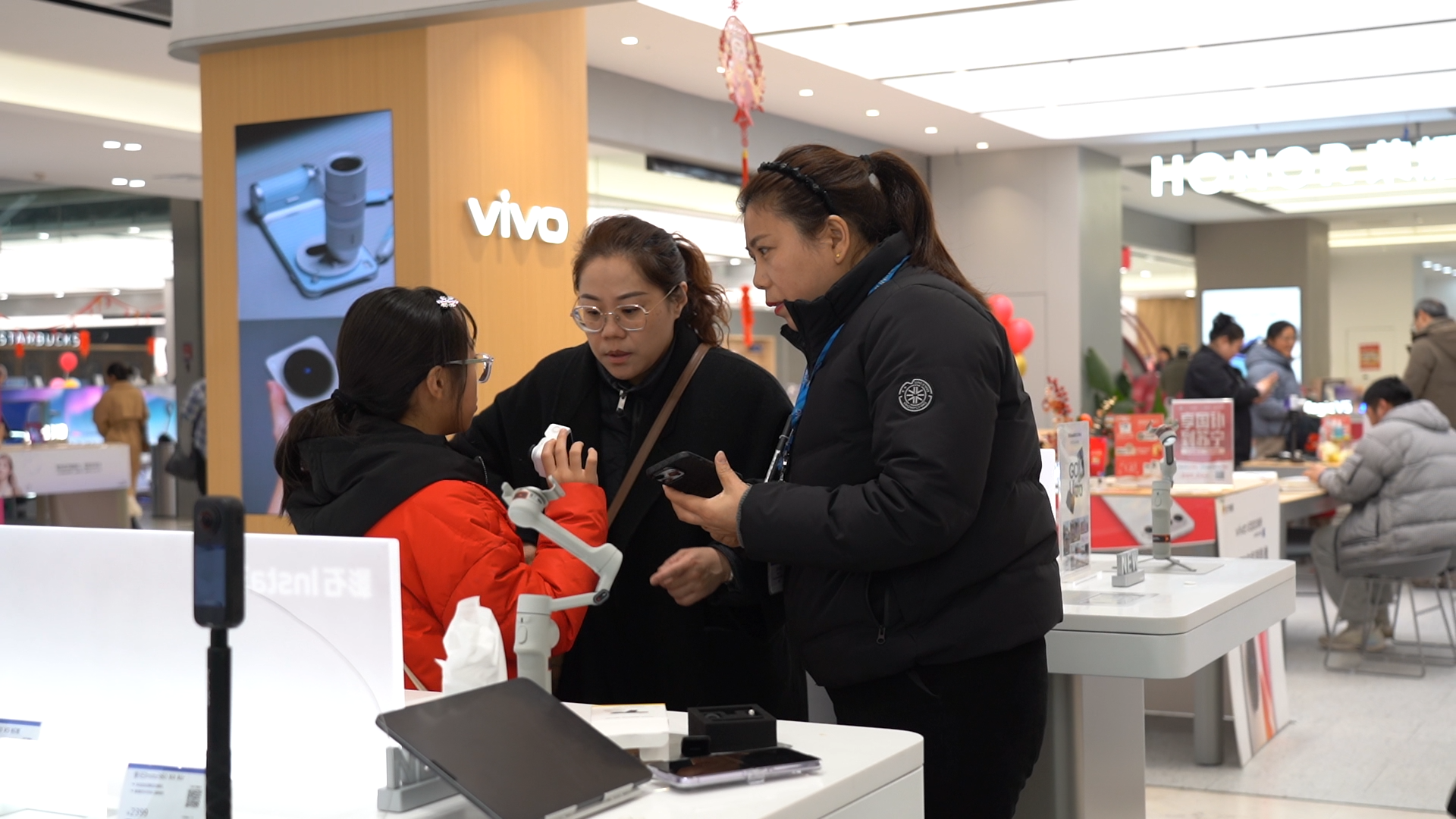 春节“出片”需求升温！苏宁易购智能影像装备增长310%