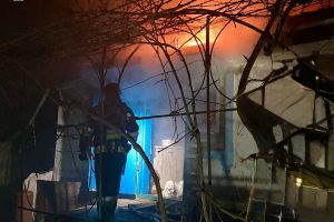 特朗普上台前说一天结束乌克兰战争，但是他和普京谈判了一年，乌克兰人的处境变得越来越糟糕