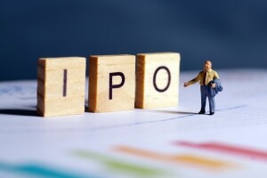 中国最大、增长最快潮玩集合品牌，TOPTOY二次递表港交所