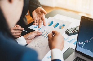 新时空丨营收微增、净利下滑超2成，奥克斯电气(02580.HK)资本遇冷