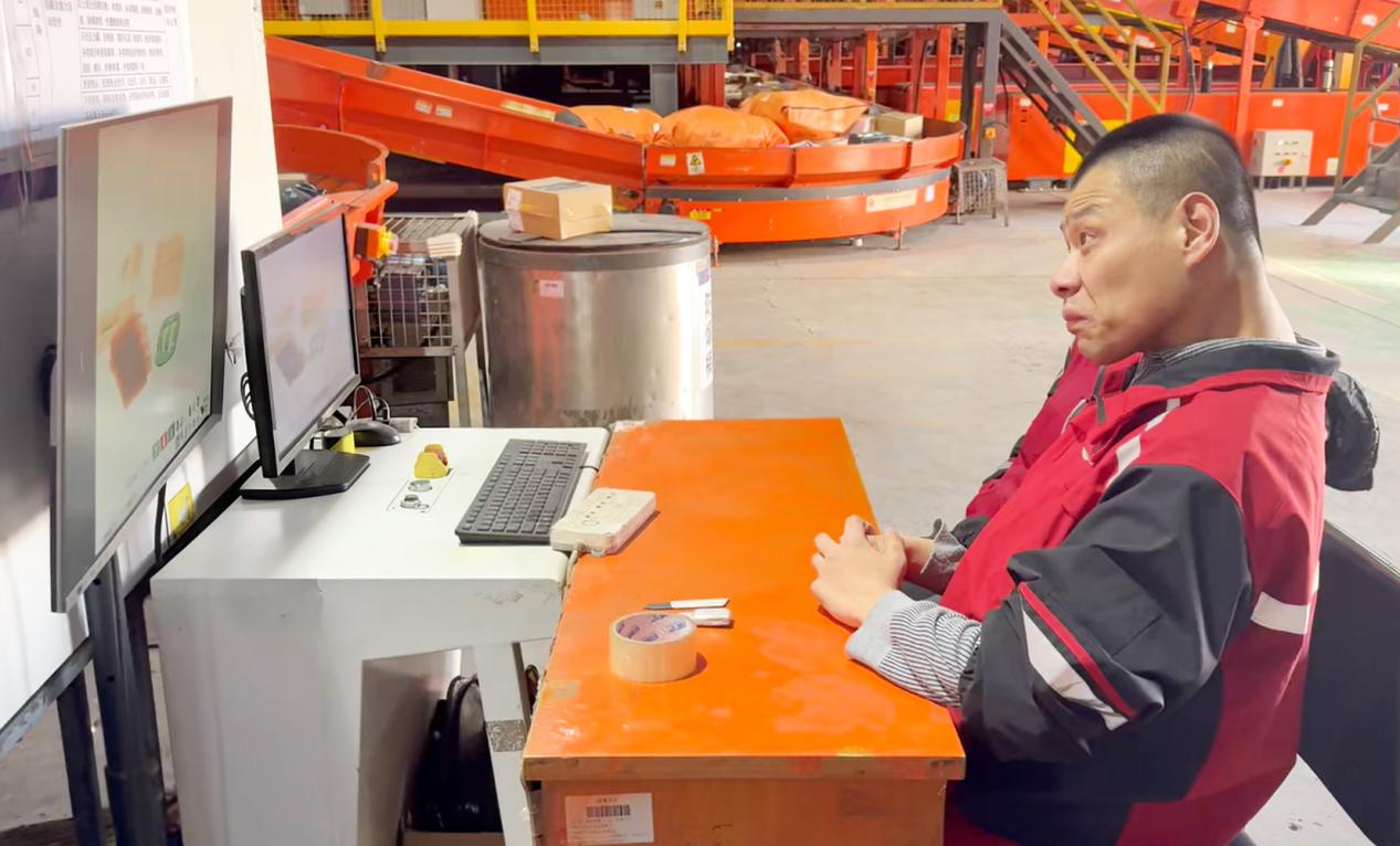 “那束梦里的光，不肯将就”——在圆通，有这样一位特殊的诗人