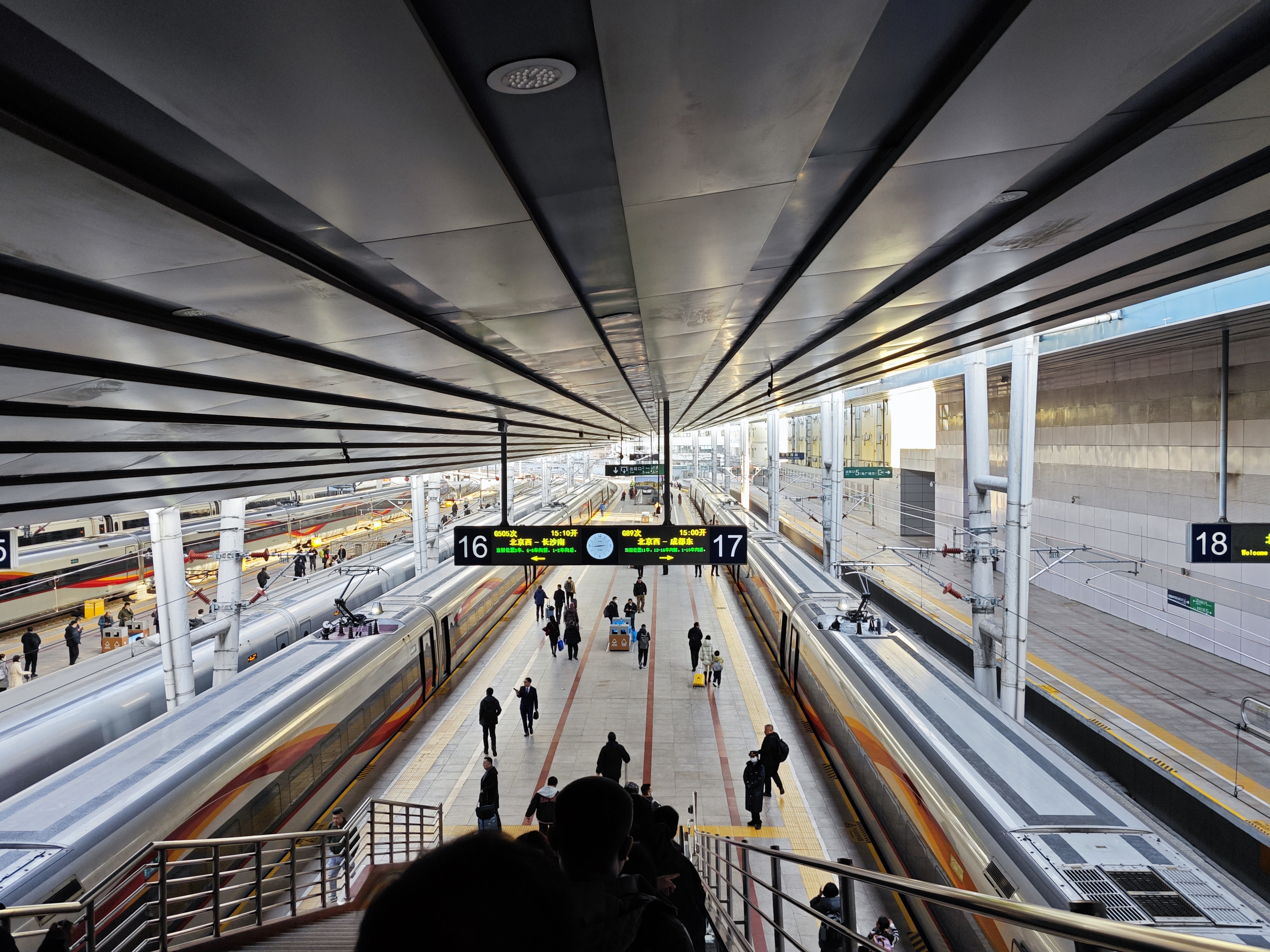 12306拒绝“抢票软件”出票105.6万张，监管部门集中整治第三方平台抢票乱象