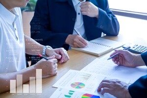 沪深300ETF华泰柏瑞(510300)收平，近9天主力资金加速流出