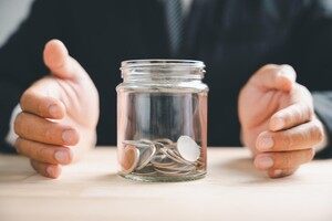 ETF主力盘点|沪深300ETF嘉实(159919)5月8日主力资金净流出10.85亿元，近13天合计流出60.50亿元