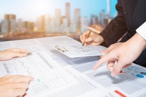 ECWorldREIT：附属公司涉及35.15亿元担保诉讼，杭州中院裁定承担连带责任