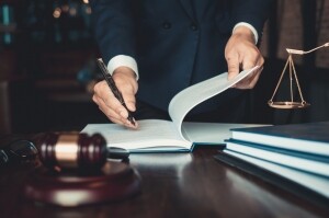 中国平安(02318.HK)：不再设立监事会，孙建一等5名监事退任