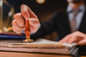 百勤油服(02178.HK)：附属公司诉讼最新进展，被判支付约1663万元技术服务费