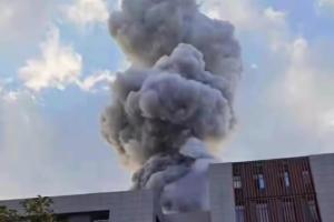 现场腾起巨大蘑菇云！南京航空航天大学发生爆燃 已致2死9伤