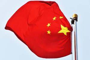 中国自媒体何以生存？财新网错过白名单、爱瞒日报闭门 学者：中国将成“哑巴沉寂土地”