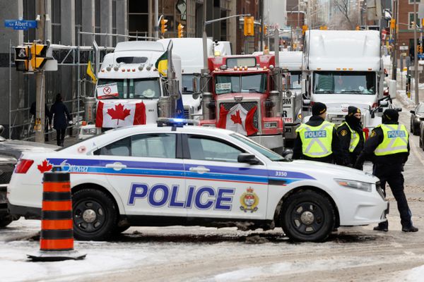 加拿大抗争变调！卡车司机示威转向反政府集会 特鲁多安全原因暂离渥太华