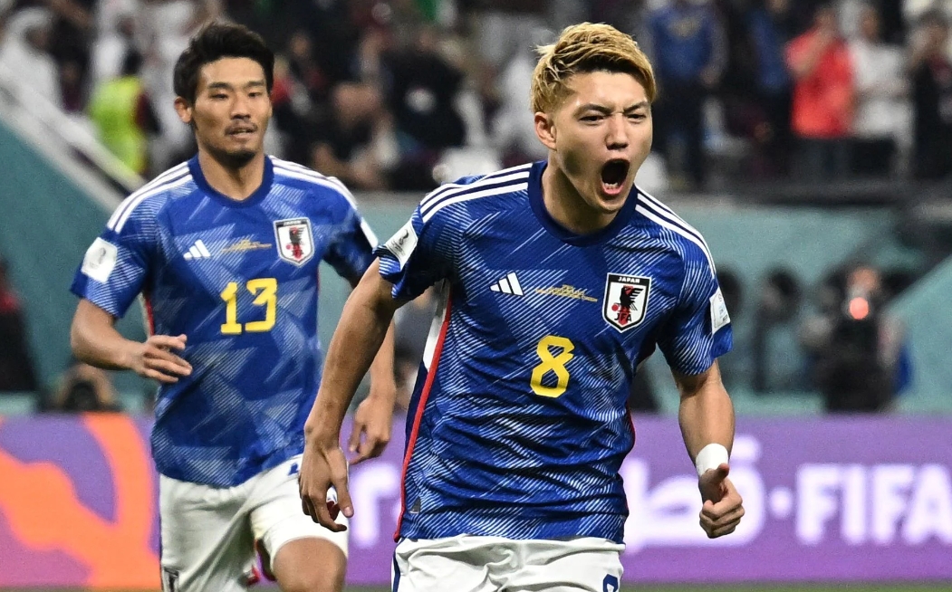 日本“冠军屠龙刀”！世界杯上演惊天双杀 爆冷逆转西班牙、淘汰德国出局