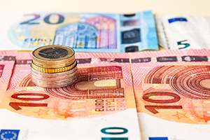 瑞士总检察长宣布对瑞银收购瑞信展开调查，“为建立廉洁金融中心做出贡献”