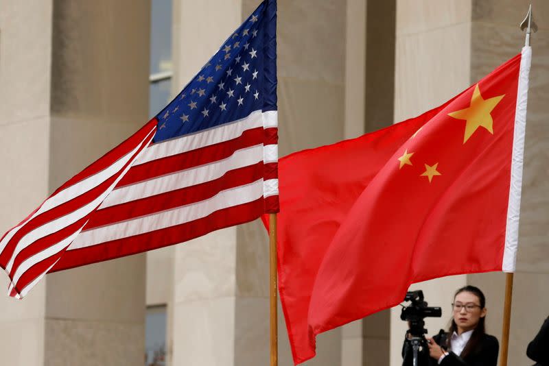 中国官媒：中国出口管制芯片重要原材料是对美国及其盟友的“警告”