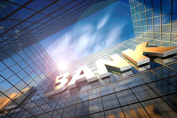 著名评级机构警示：美国多家银行面临房贷损失风险