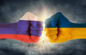 俄乌战争关键时刻来临！泽连斯基警告：若俄军在乌克兰独立日发动袭击，将做出强有力的回应