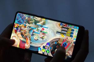 世卫组织确认“网游成瘾”！如何防范或治疗？中国“游戏禁令”会被效仿吗？