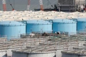 日本决定核废水排入大海！日本副首相：“喝了也什么没事”！西方媒体都如何报道？