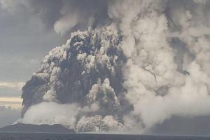 汤加火山爆发威力约千颗原子弹！汤加全境“失联” 火山喷发或会持续数周或数月