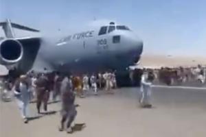 撤离加速！美国已从阿富汗撤离约3.7万人 塔利班警告：31日是撤离的“红线” 延迟撤军后果自负