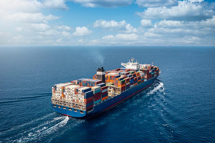 中美关税“休战”仅90天！美国港口：集装箱运输量暴跌30% 恐引发物价上涨