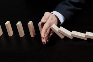 小心踩雷、勿买！投行麦格理提醒投资者：中美互联网巨头企业股票已近“黄昏”正在走下坡