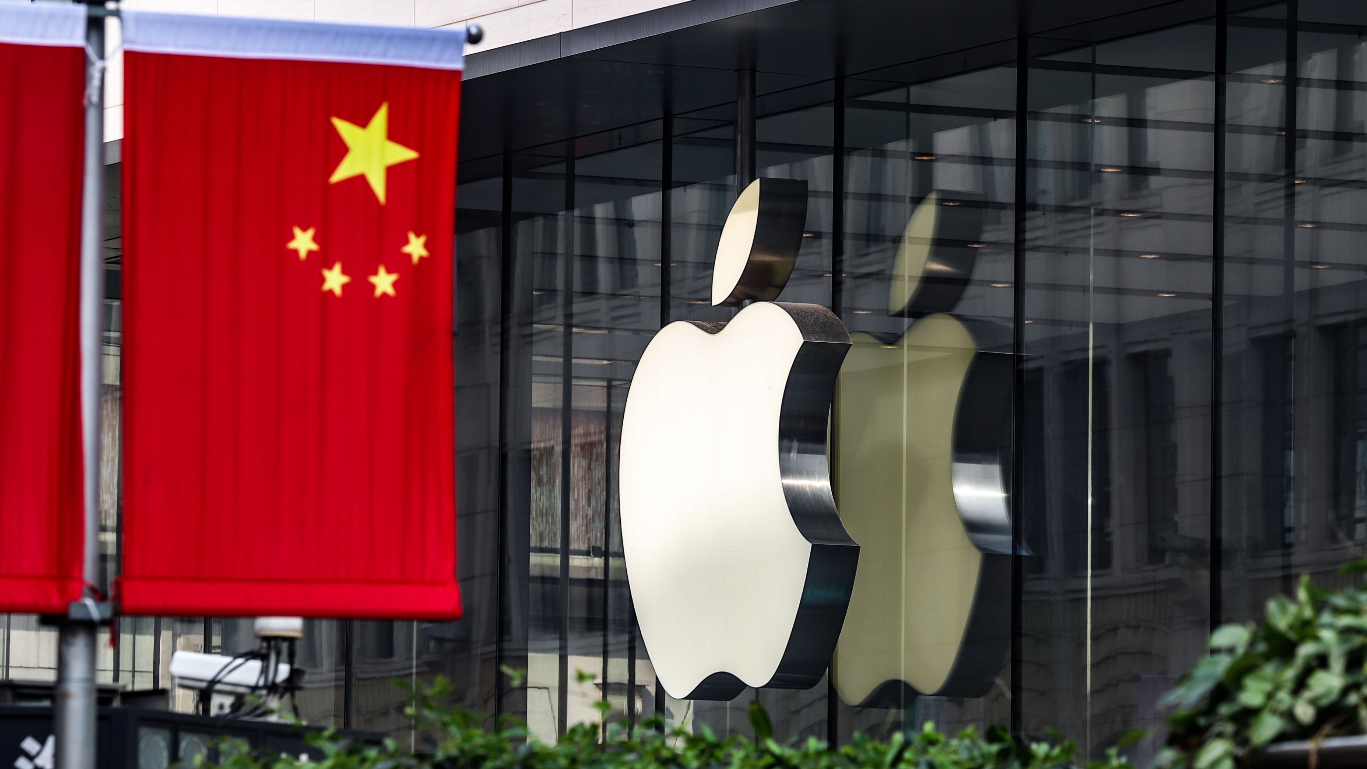 苹果为何离不开中国？中国需求规模难复制 但新冠疫情期间“正在悄悄转移阵地”