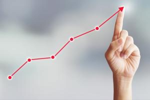 【美股收盘】“涨”声雷动！道指收涨逾380点、比特币突破6.2万美元 下周多头继续高歌猛进？