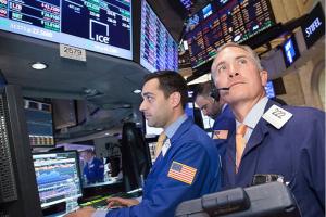 【美股盘中】警惕鲍威尔意外放“鹰”！美联储决议进入倒计时 美股涨跌不一、这一数据暗示美股还将上涨6%？