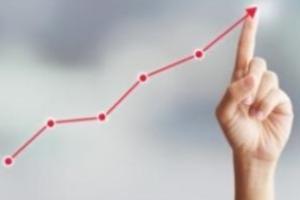 美国物价飙升！沃尔玛靠“天天低价”赢得更多客源 Q3财报亮眼盈利超过预期 股价为何无法跑赢大盘？