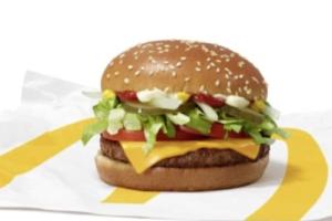 麦当劳在美国大举推行“素食汉堡” 合作商Beyond Meat受益股价上涨