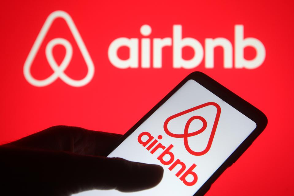 Airbnb财报稳健 符合市场盈利预期 宣布20亿美元股票回购 盘后股价下跌8%