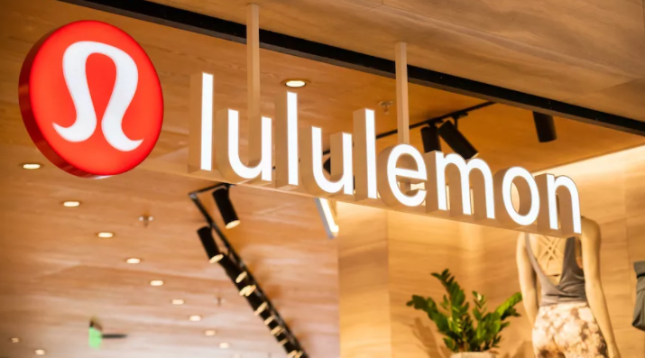 加拿大网红品牌Lululemon财报超预期 2023财年销售额将增长15% 盘后股价暴涨近13%