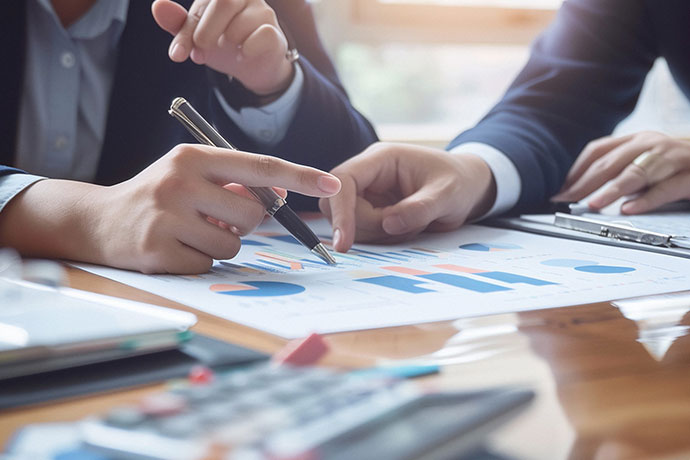 “巴菲特模式”失灵了？追随者关停基金掀热议，华尔街老将却逆势高呼：多年最利好信号来了