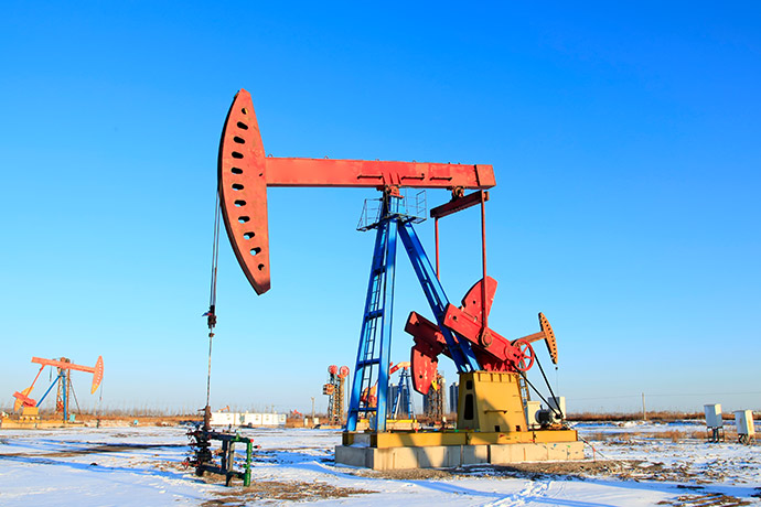 面对特朗普呼吁 大型石油公司采取多种手段 为维持油价做努力