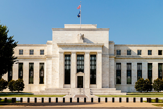 降息争议与装修风波交织 特朗普施压美联储主席