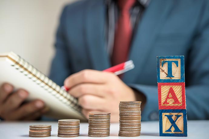 【美国财政观察】美国8月关税收入创纪录 但财政赤字依旧扩大