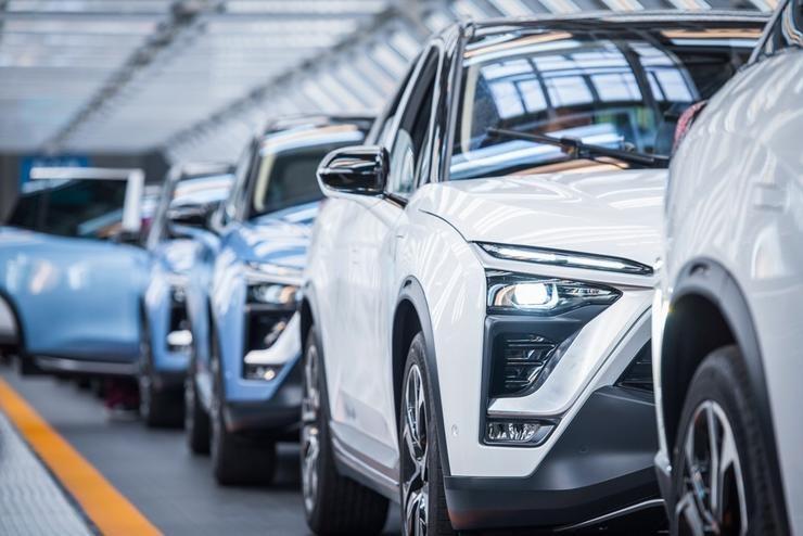 加拿大九月就业意外飙升 制造业回暖引领复苏信号