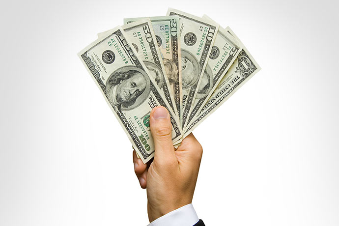 “黑五”惊现新悖论：人潮破纪录、支出却下滑！AI精准比价“戳穿”促销神话