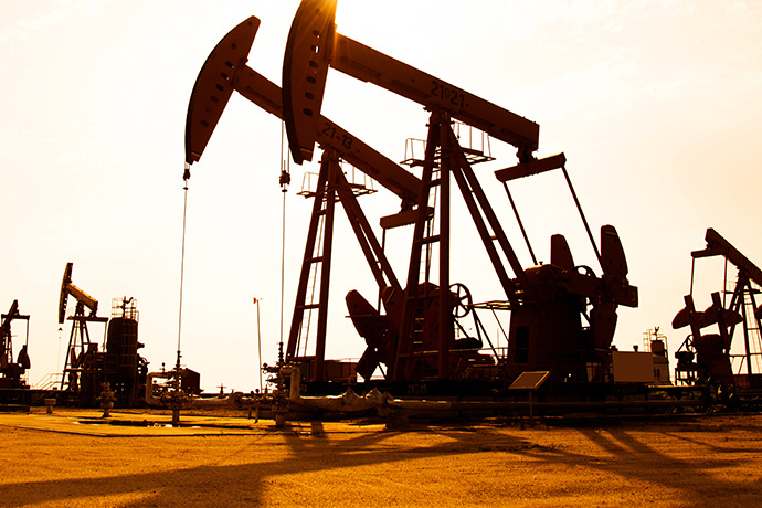 霍尔木兹通航回暖，关键节点临近